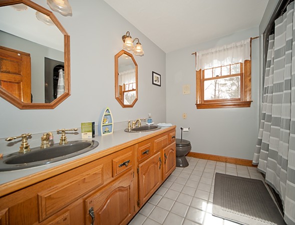 76 Union Street Hanson, MA 02341 - Photo 17 of 21