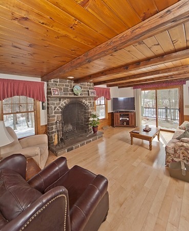 76 Union Street Hanson, MA 02341 - Photo 3 of 21