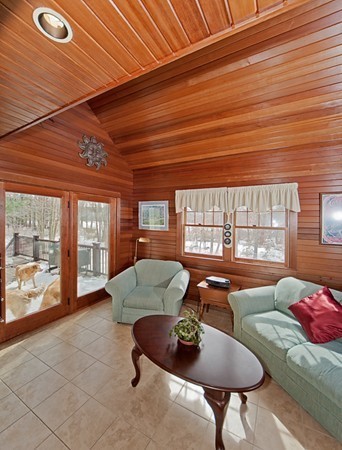 76 Union Street Hanson, MA 02341 - Photo 5 of 21