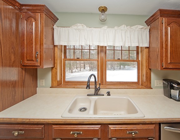 76 Union Street Hanson, MA 02341 - Photo 8 of 21