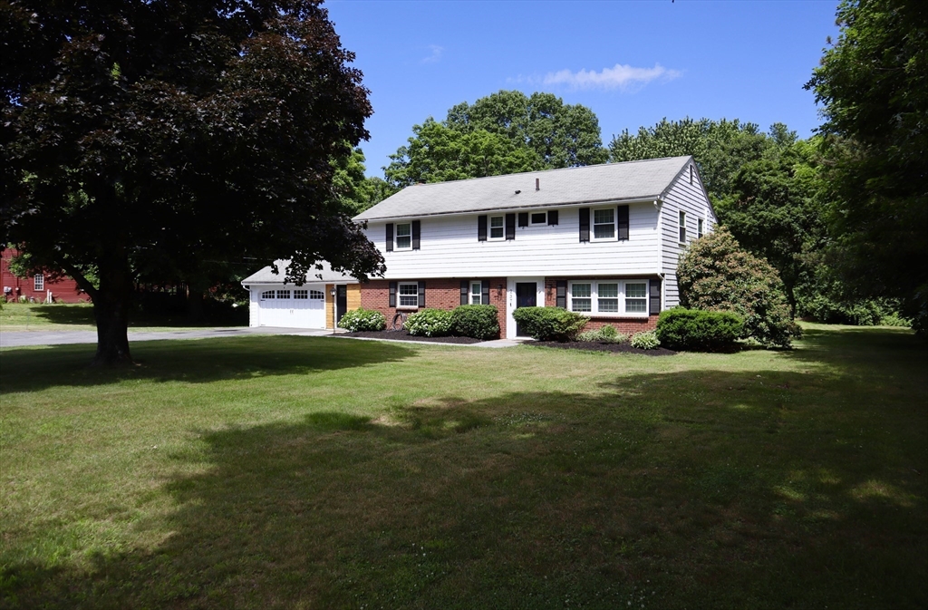 237 River Road Andover, MA 01810 - Photo 1 of 24 Gallery Image 1