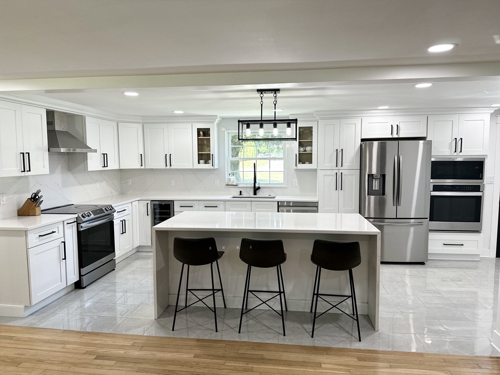 237 River Road Andover, MA 01810 - Photo 10 of 24 Gallery Image 10