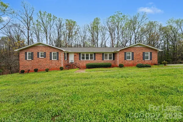 $2,800 | 11002 Harrisburg Road, Fort Mill, SC 29707