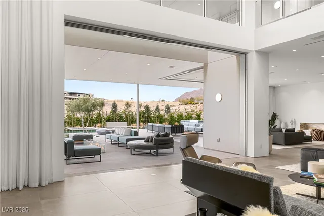 $75,000 | 14 Magic Stone Lane, Las Vegas, NV 89135