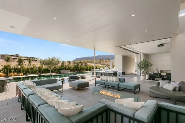 $75,000 | 14 Magic Stone Lane, Las Vegas, NV 89135