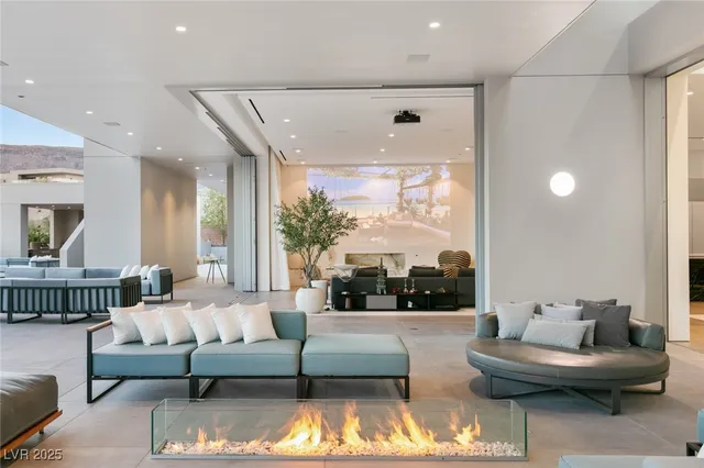 $75,000 | 14 Magic Stone Lane, Las Vegas, NV 89135