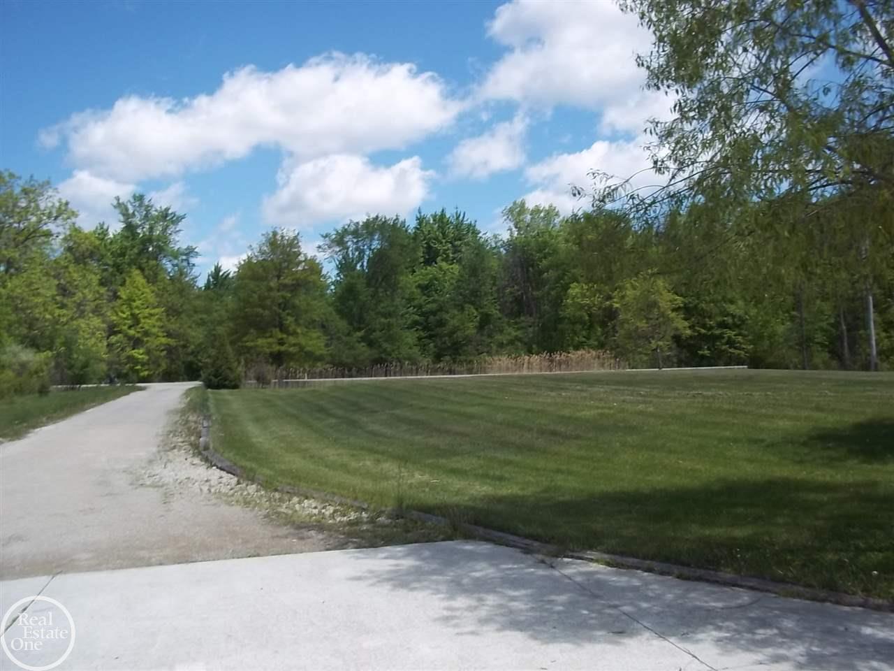 5115 Springborn Road East China, MI 48054 - Photo 42 of 44