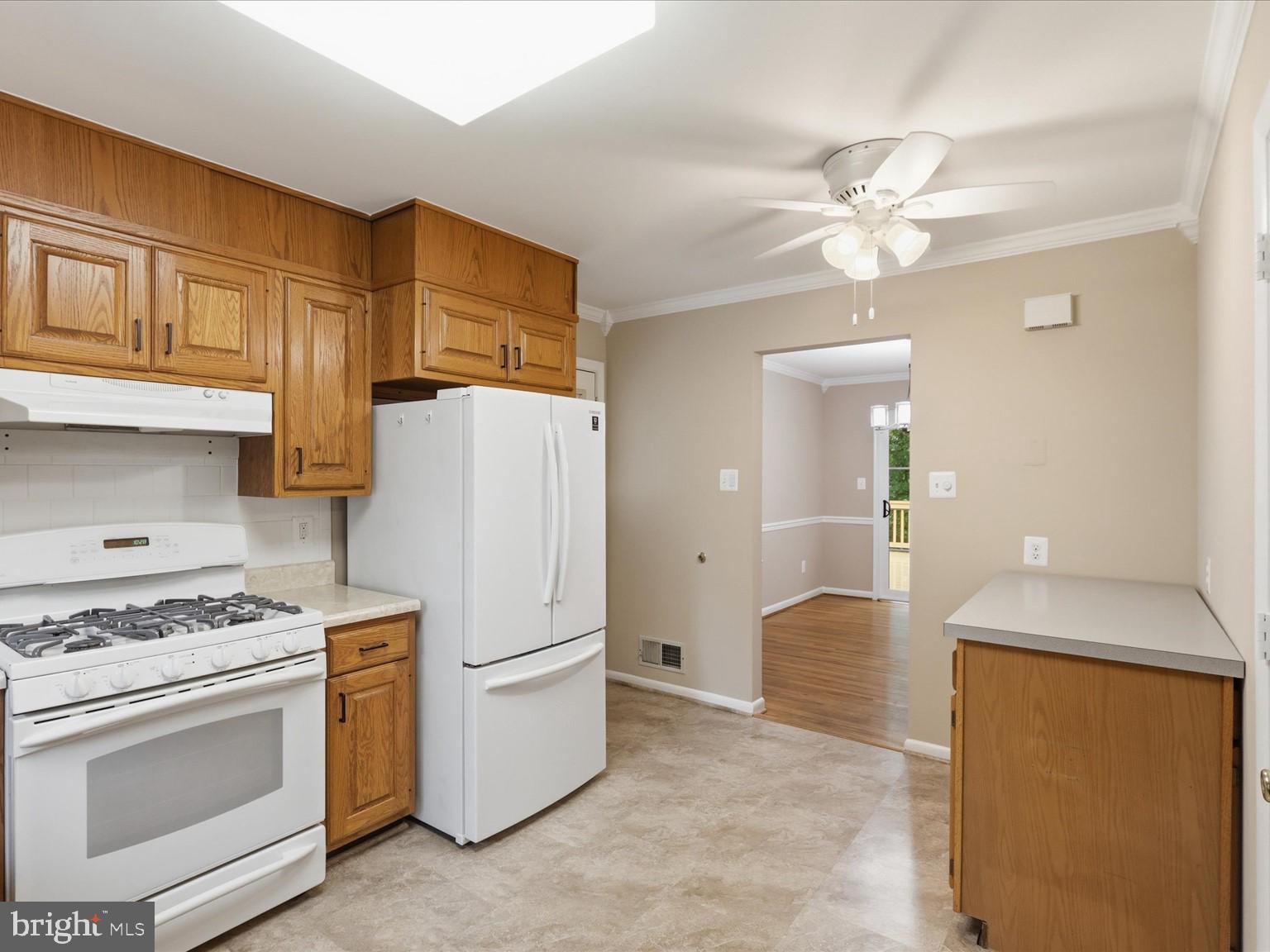 7218 Hadlow Drive Springfield, VA 22152 - Photo 14 of 42 Kitchen