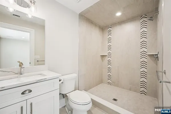 $2,499,000 | 79 Ryerson Avenue, Oakland, NJ 07436