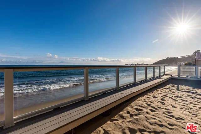 $5,250,000 | 22664 Pacific Coast Highway, Unit 4, Malibu, CA 90265