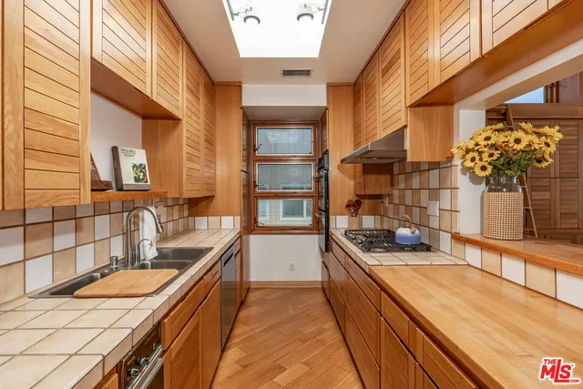 $5,250,000 | 22664 Pacific Coast Highway, Unit 4, Malibu, CA 90265