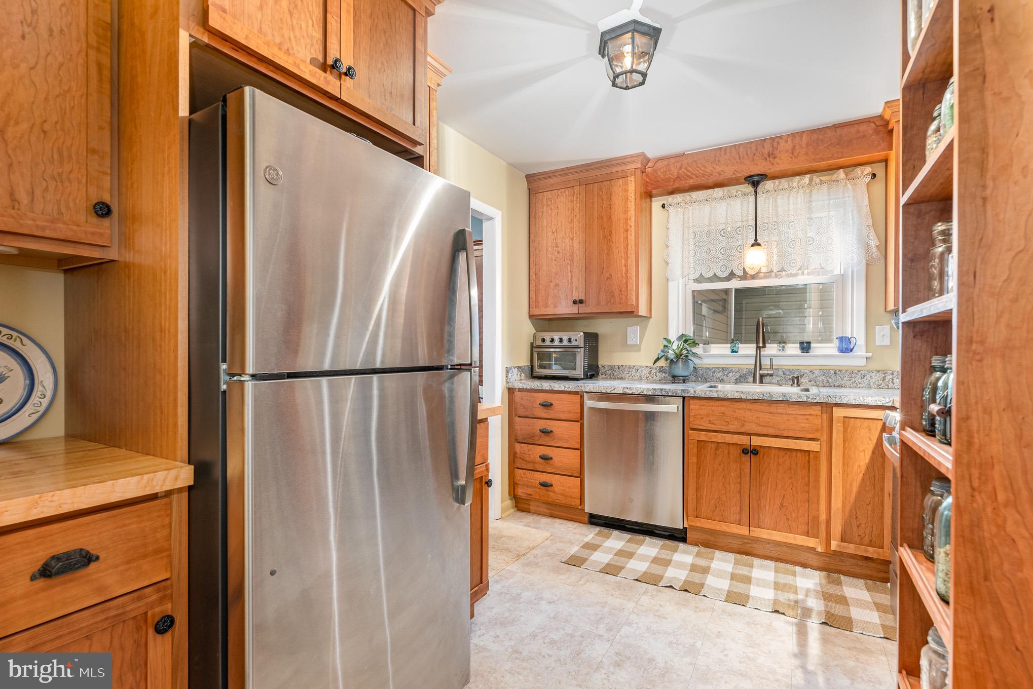121 Henry Road Enola, PA 17025 - Photo 8 of 28 Gallery Image 8