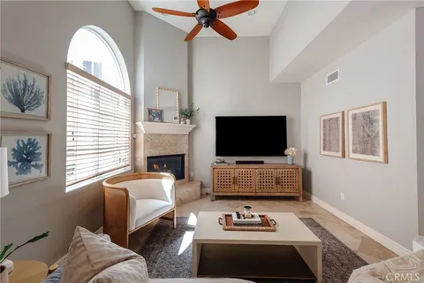 $1,779,000 | 230 Ardmore Avenue, Hermosa Beach, CA 90254