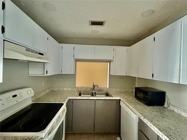 $115,000 | 3525 East Fort King Street, Unit 140, Ocala, FL 34470