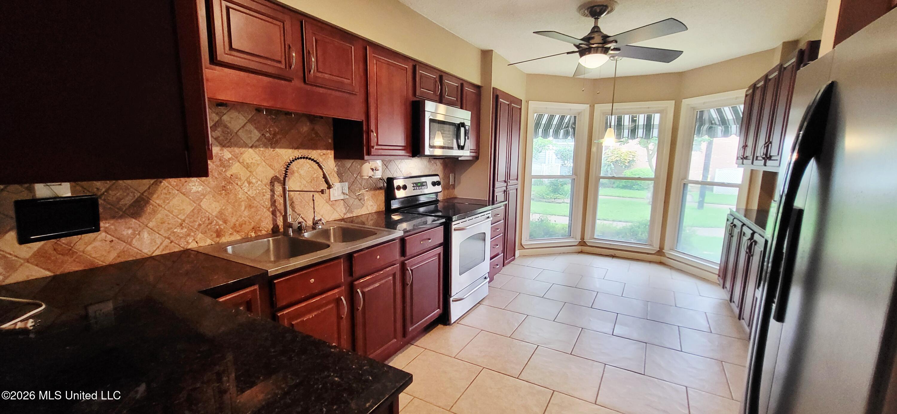 928 Courthouse Road, Unit 25 Gulfport, MS 39507 - Photo 5 of 17 20260430_140857