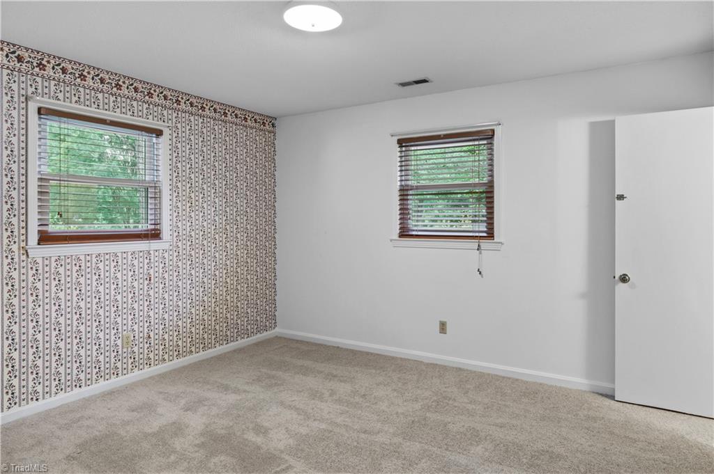 3511 Manoa Road Pfafftown, NC 27040 - Photo 25 of 38