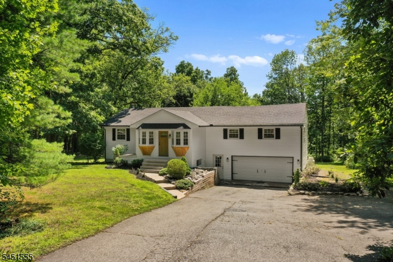 89 Ridge Road Branchville, NJ 07826 - Photo 2 of 33 Gallery Image 2