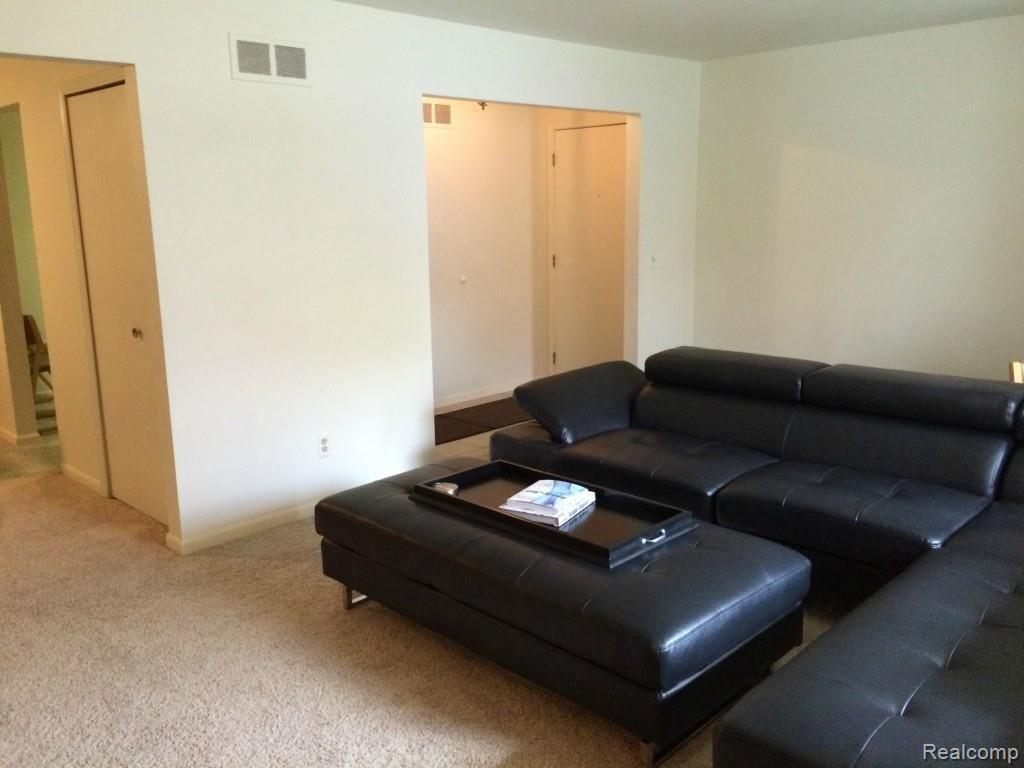 29620 Middlebelt Road, Unit 106 Farmington Hills, MI 48334 - Photo 23 of 32