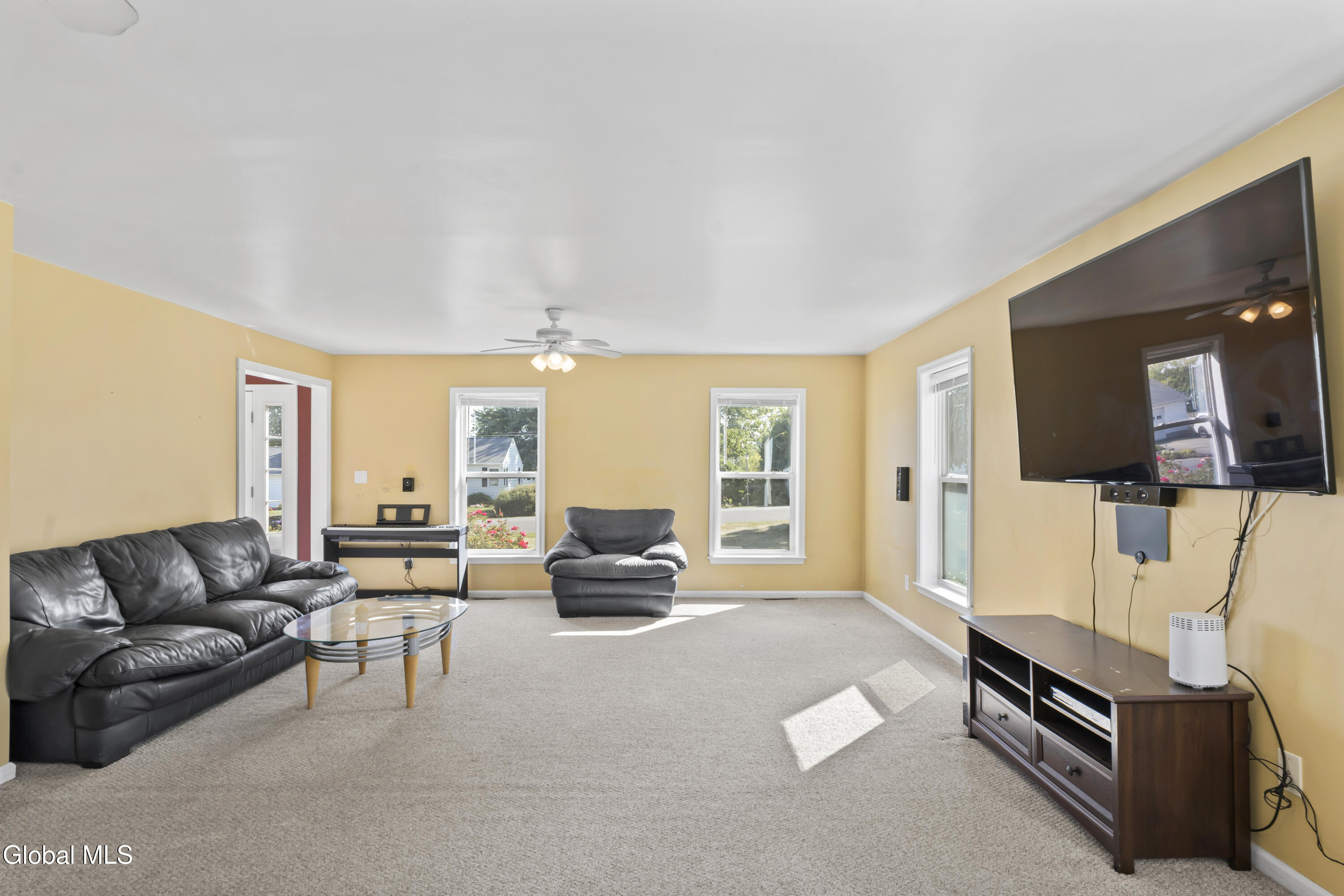 1251 Loudon Road Cohoes, NY 12047 - Photo 17 of 54 DSC07333