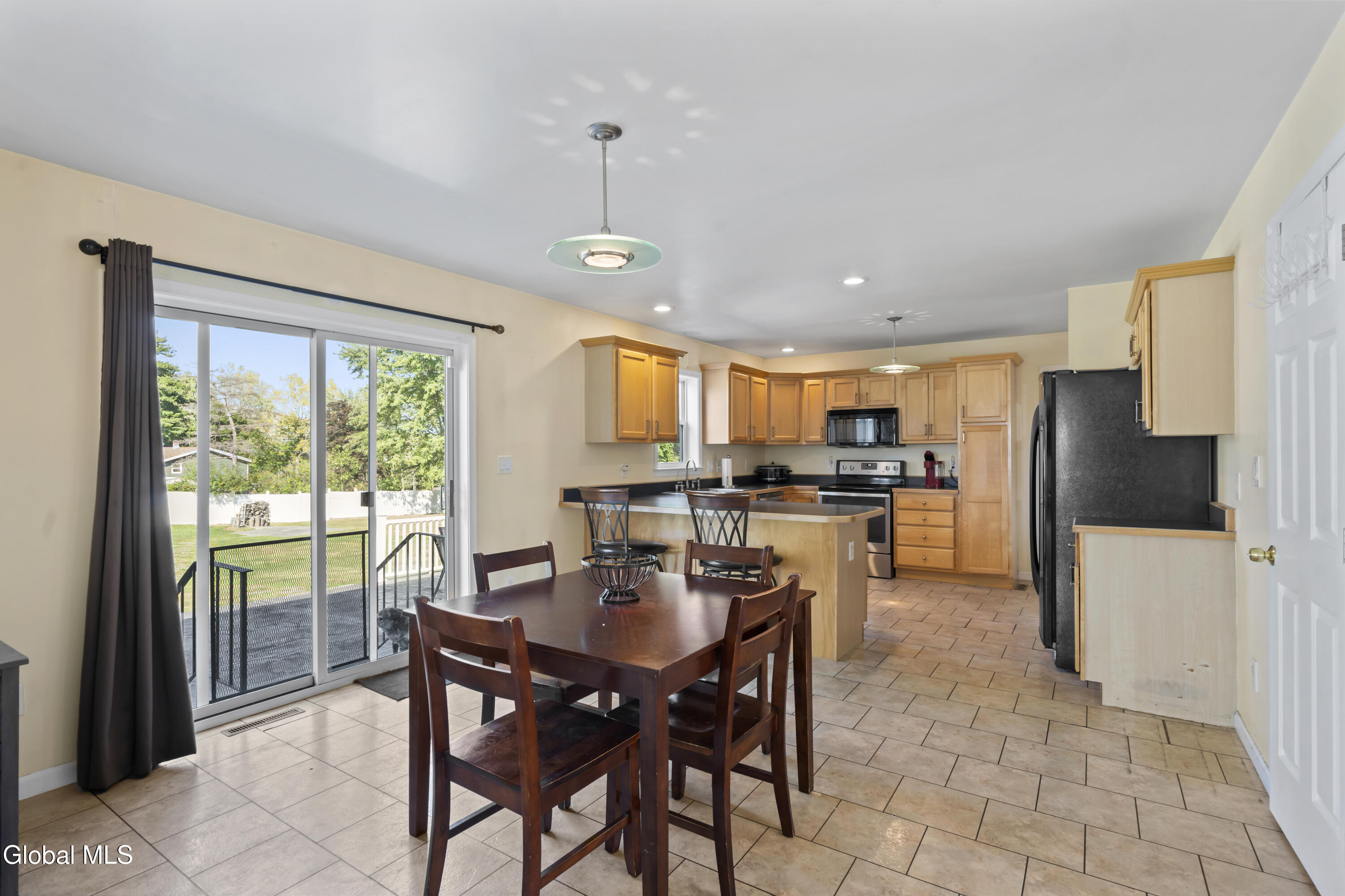 1251 Loudon Road Cohoes, NY 12047 - Photo 21 of 54 DSC07345