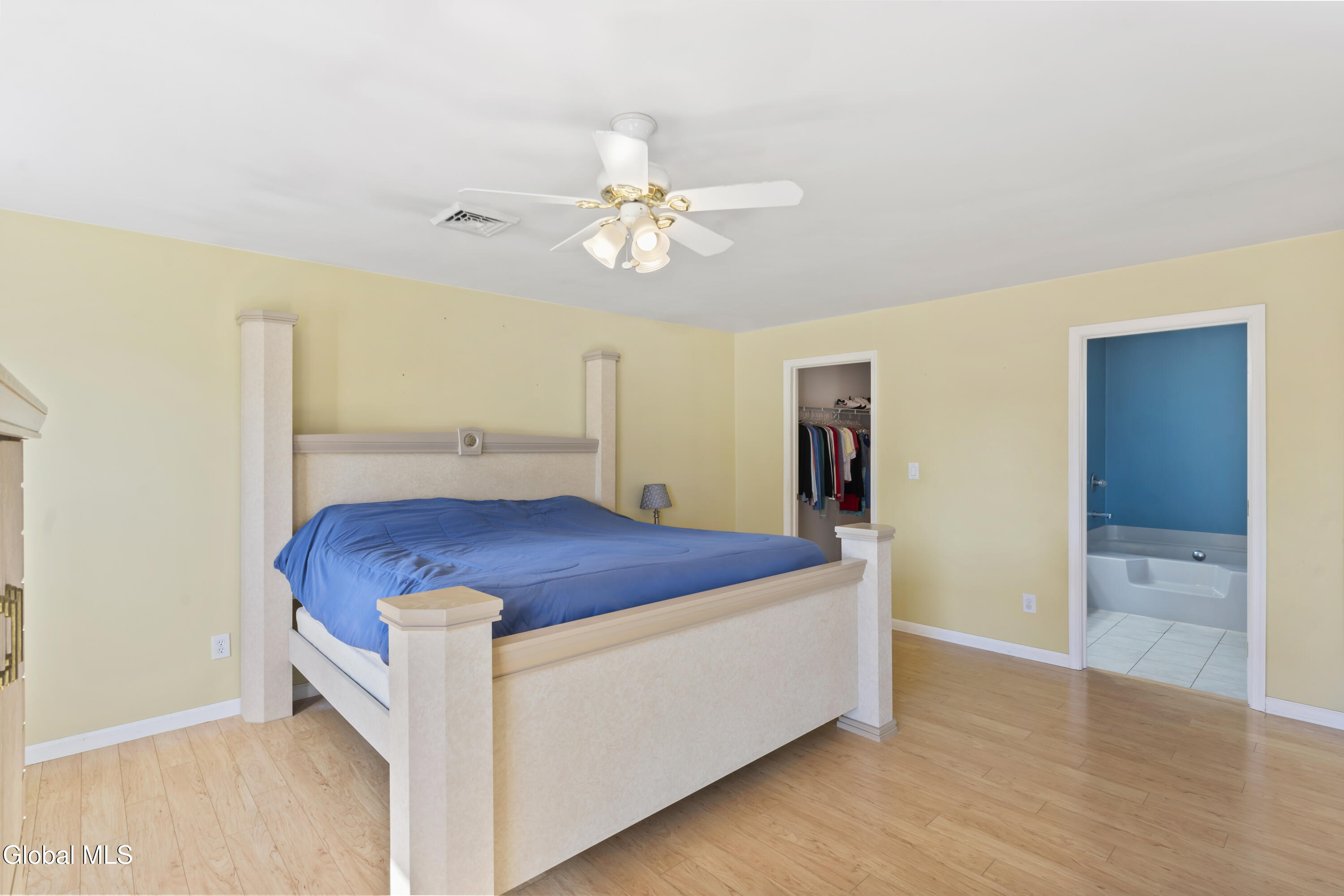 1251 Loudon Road Cohoes, NY 12047 - Photo 32 of 54 DSC07378