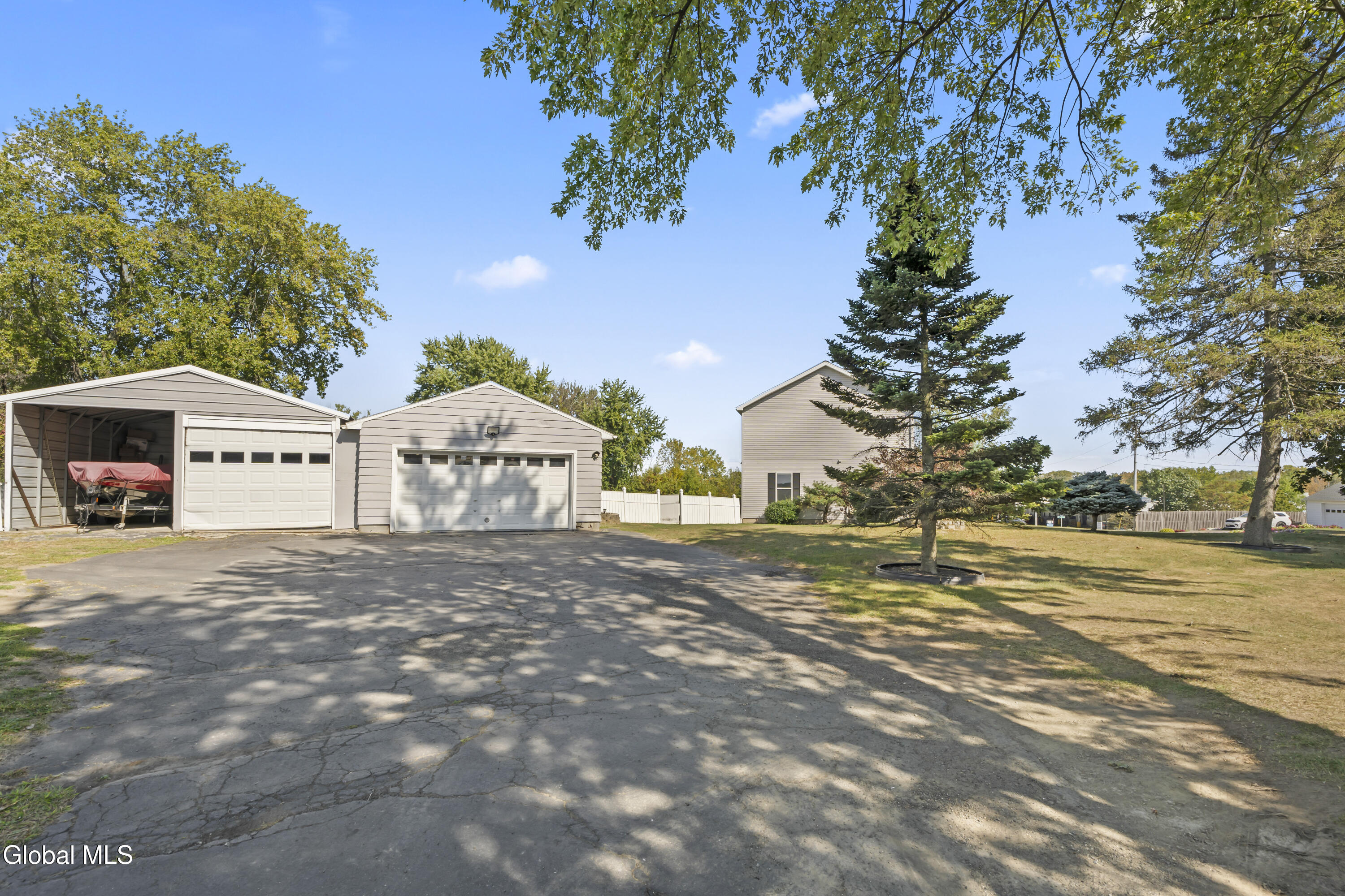 1251 Loudon Road Cohoes, NY 12047 - Photo 6 of 54 DSC07300