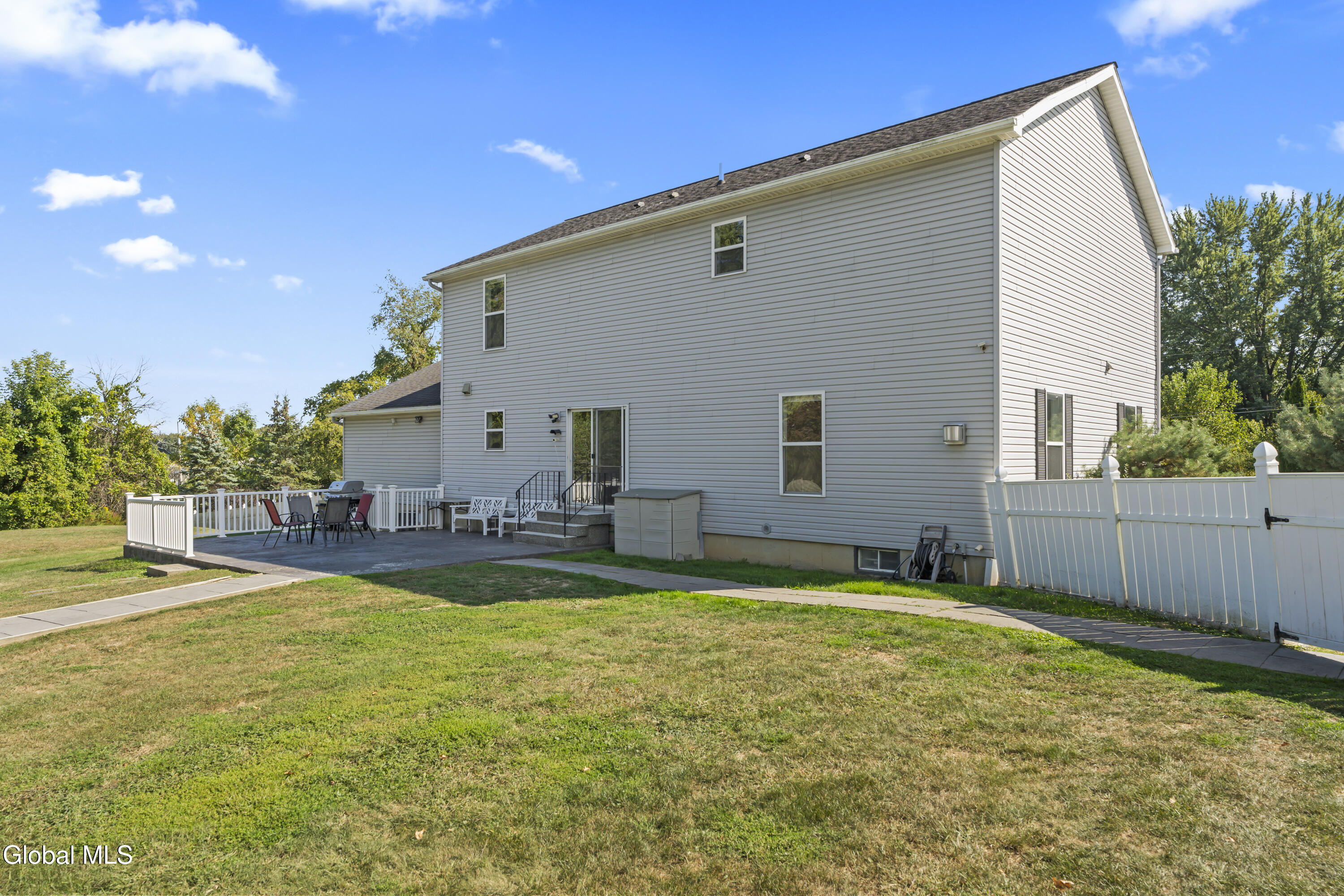1251 Loudon Road Cohoes, NY 12047 - Photo 8 of 54 DSC07306