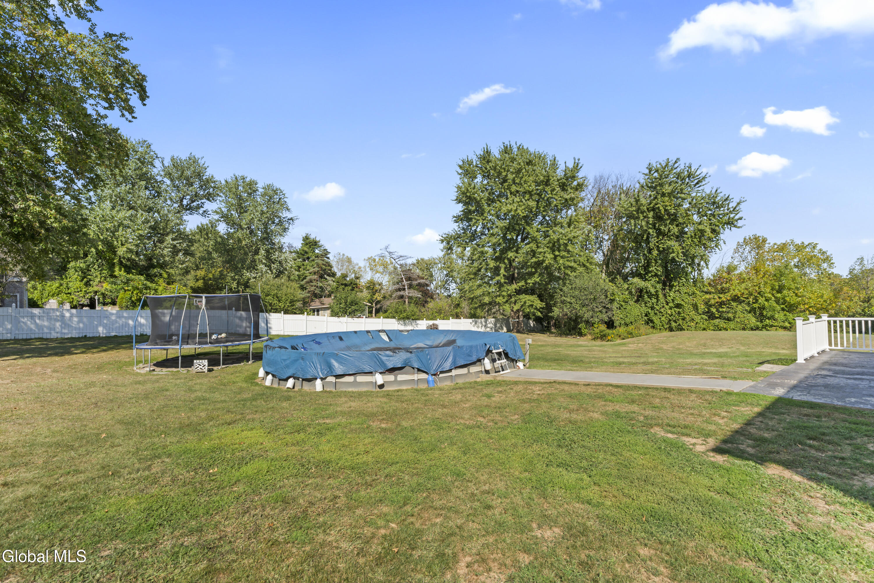 1251 Loudon Road Cohoes, NY 12047 - Photo 10 of 54 DSC07312