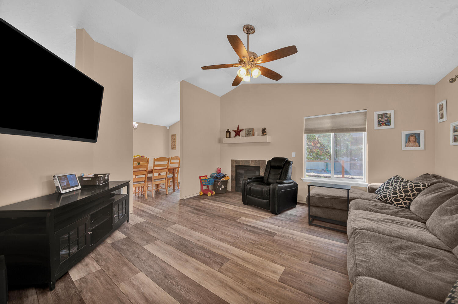 55678 Snow Goose Road Bend, OR 97707 - Photo 7 of 42 55678SnowGoose-15