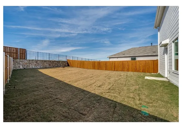 $2,300 | 3145 Burmese Street, Providence Village, TX 76227