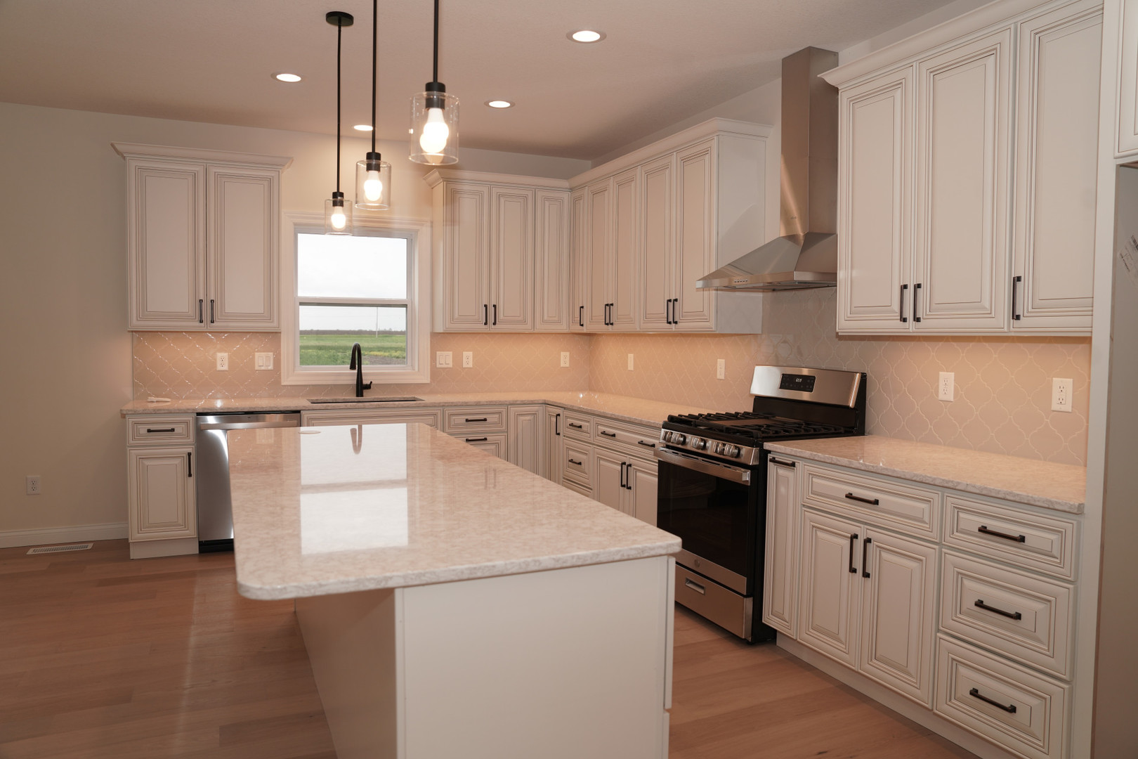 1313 Woodbine Road Bloomington, IL 61704 - Photo 8 of 23