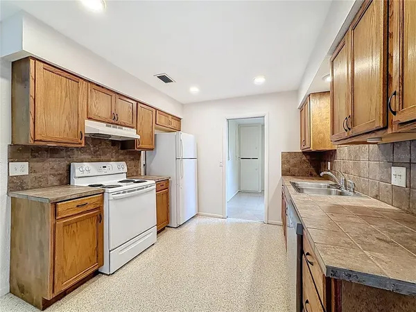 $319,900 | 5803 21st Street West, Bradenton, FL 34207