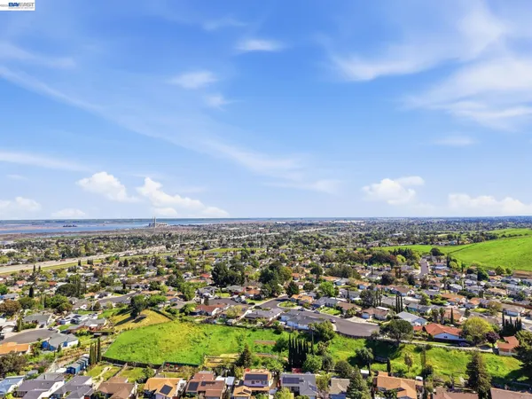 $668,000 | 2222 Carmel Court, Pittsburg, CA 94565
