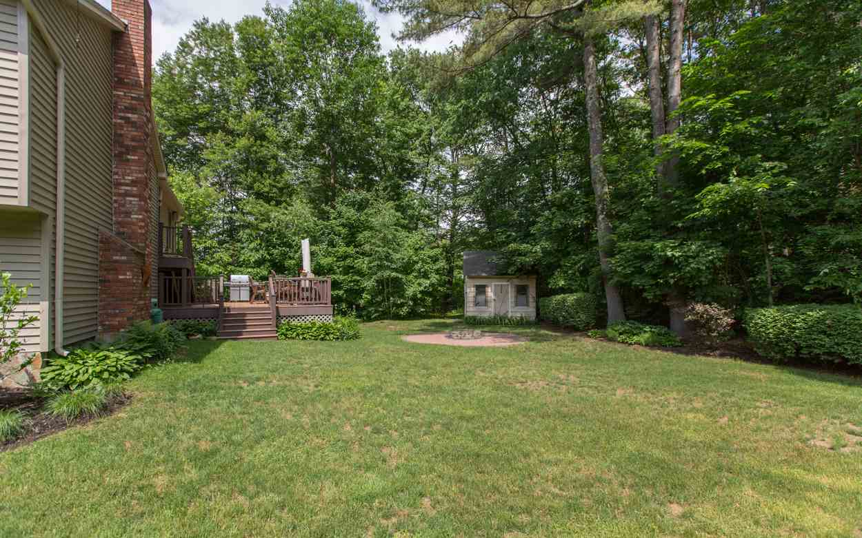 9 Crestwood Road Windham, NH 03087 - Photo 34 of 39