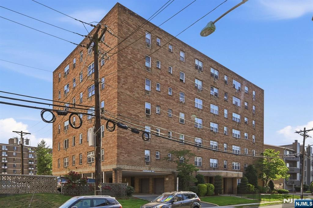 25 Jefferson Street, Unit 2F Hackensack, NJ 07601 - Photo 2 of 29