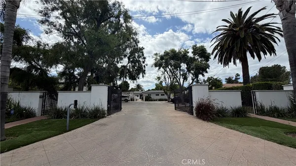 $11,995 | 5855 Shirley Avenue, Tarzana, CA 91356