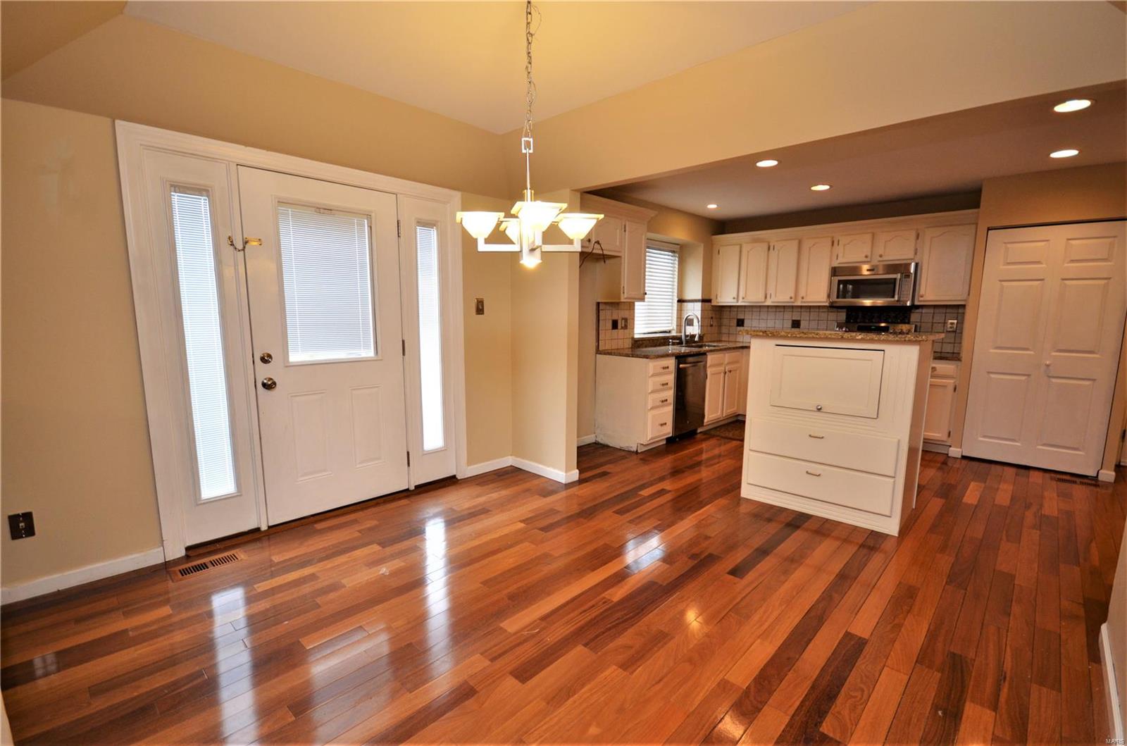 16209 Windfall Ridge Drive Chesterfield, MO 63005 - Photo 13 of 30 Gallery Image 13
