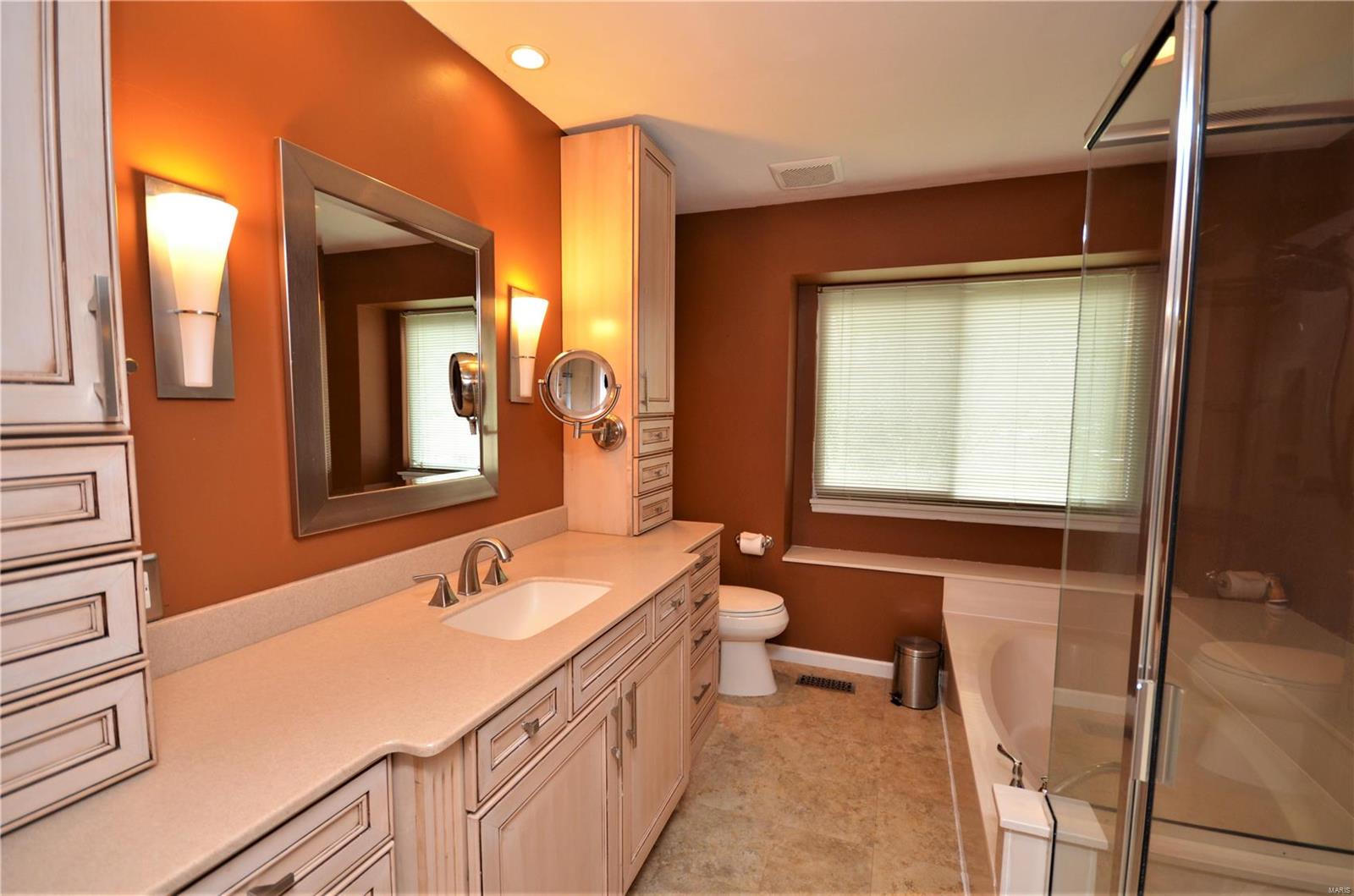 16209 Windfall Ridge Drive Chesterfield, MO 63005 - Photo 19 of 30 Gallery Image 19