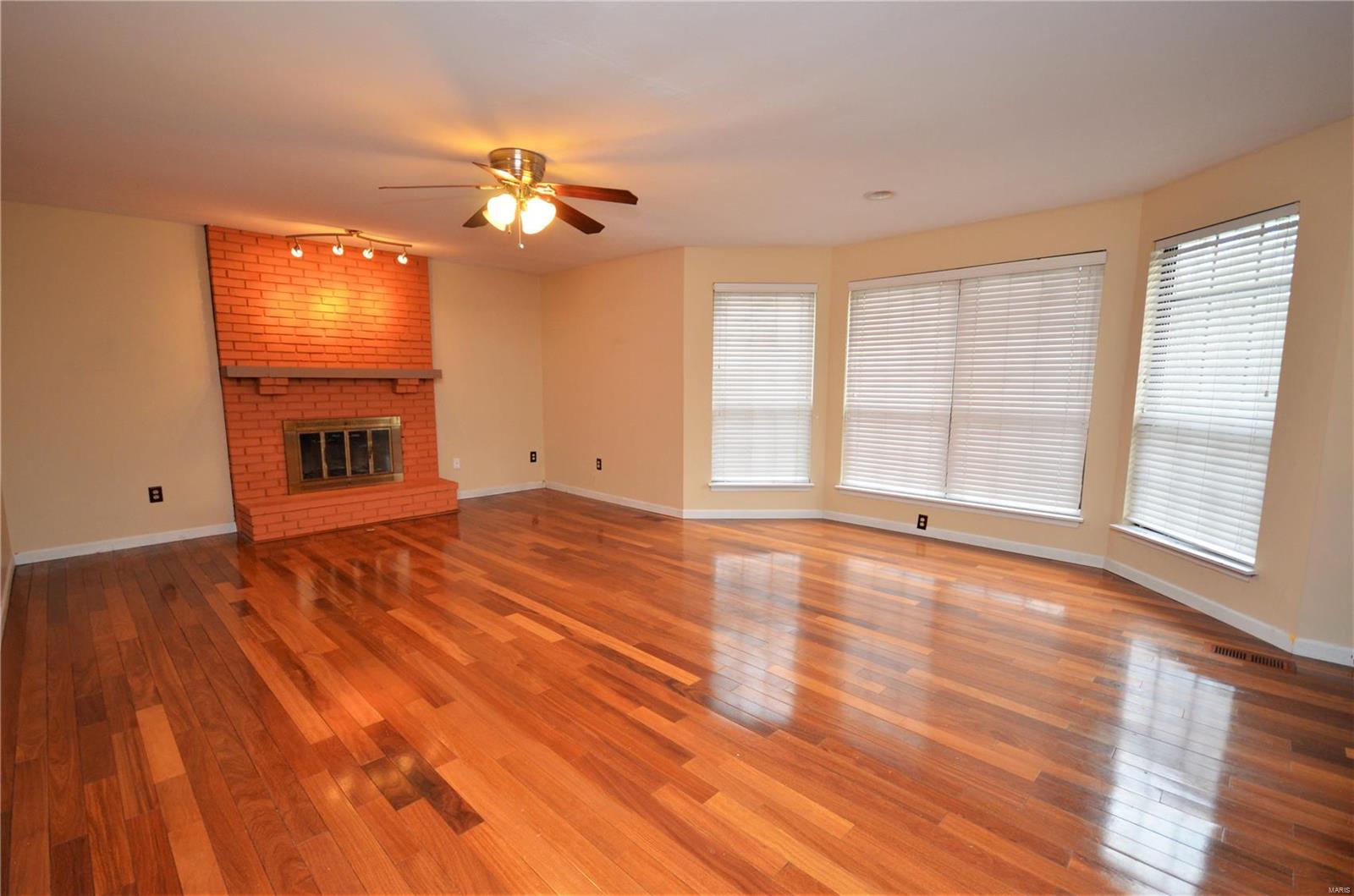 16209 Windfall Ridge Drive Chesterfield, MO 63005 - Photo 8 of 30 Gallery Image 8