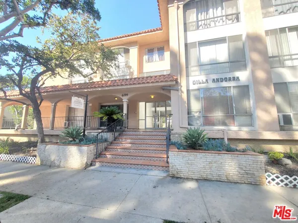 $3,000 | 6199 Canterbury Drive, Unit 202, Culver City, CA 90230