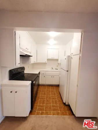 $3,000 | 6199 Canterbury Drive, Unit 202, Culver City, CA 90230