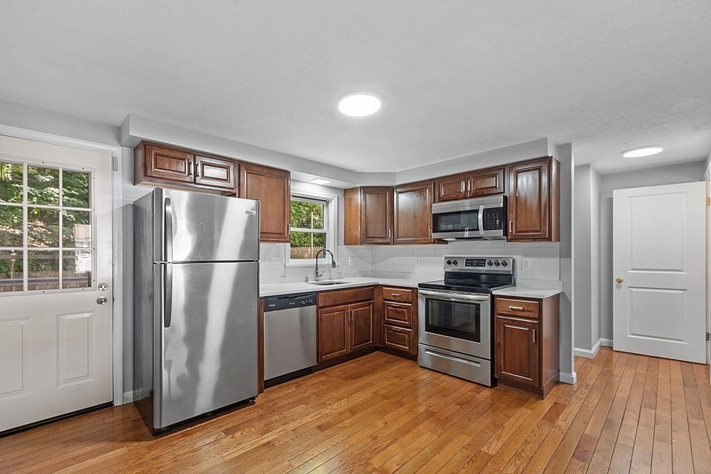 20 Rice Lane, Unit 1 Worcester, MA 01604 - Photo 3 of 30 Gallery Image 3