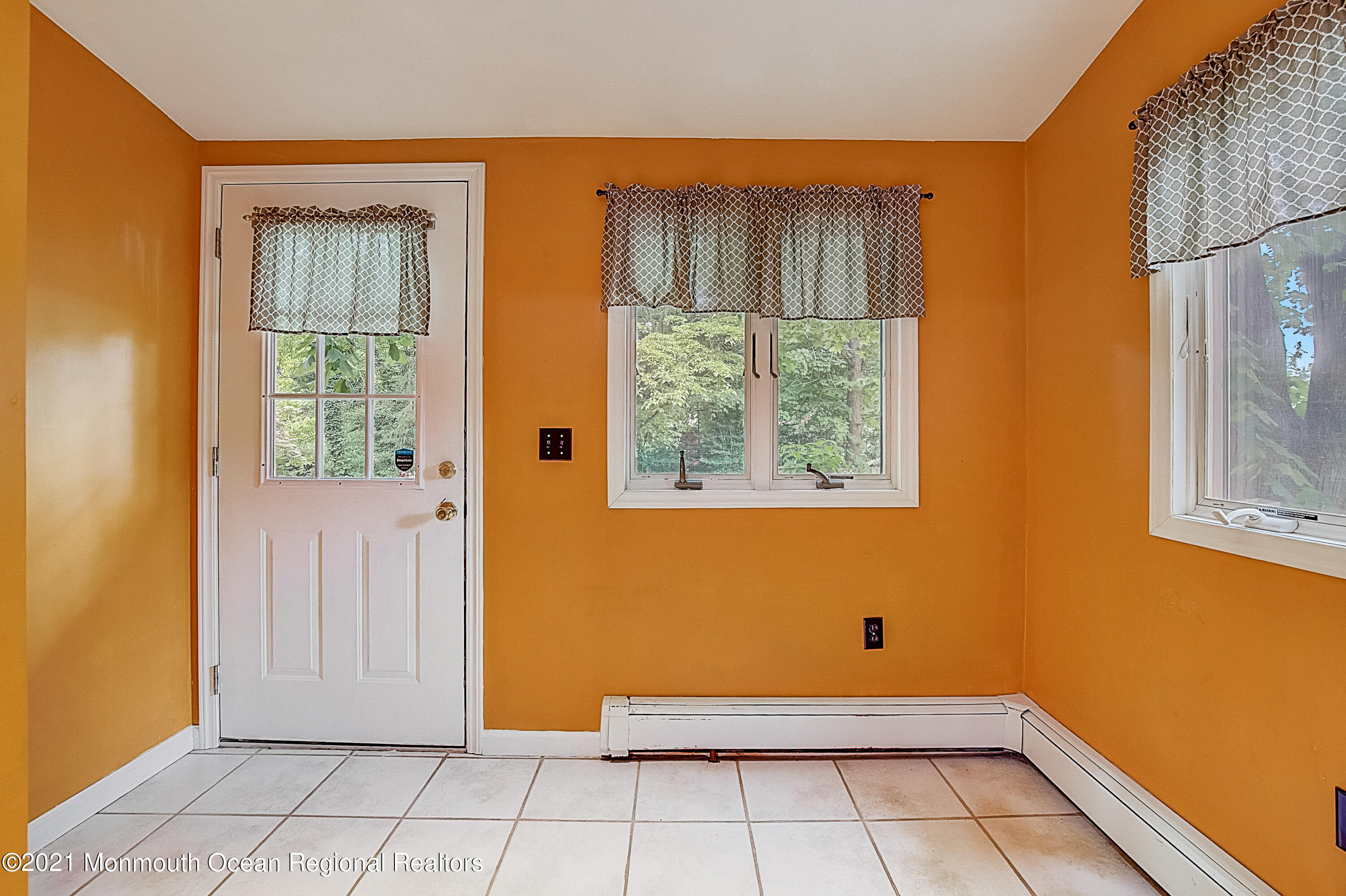 105 Bethany Road Holmdel, NJ 07733 - Photo 11 of 32 19-Bethany Rd -019