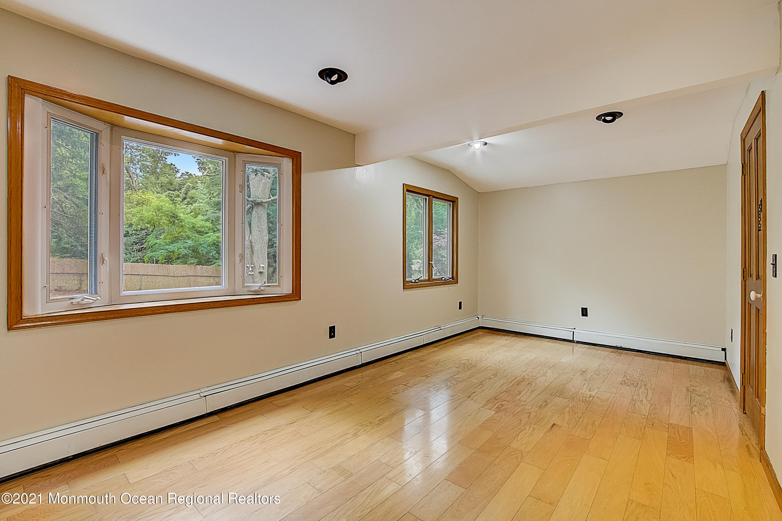 105 Bethany Road Holmdel, NJ 07733 - Photo 13 of 32 34-Bethany Rd -034