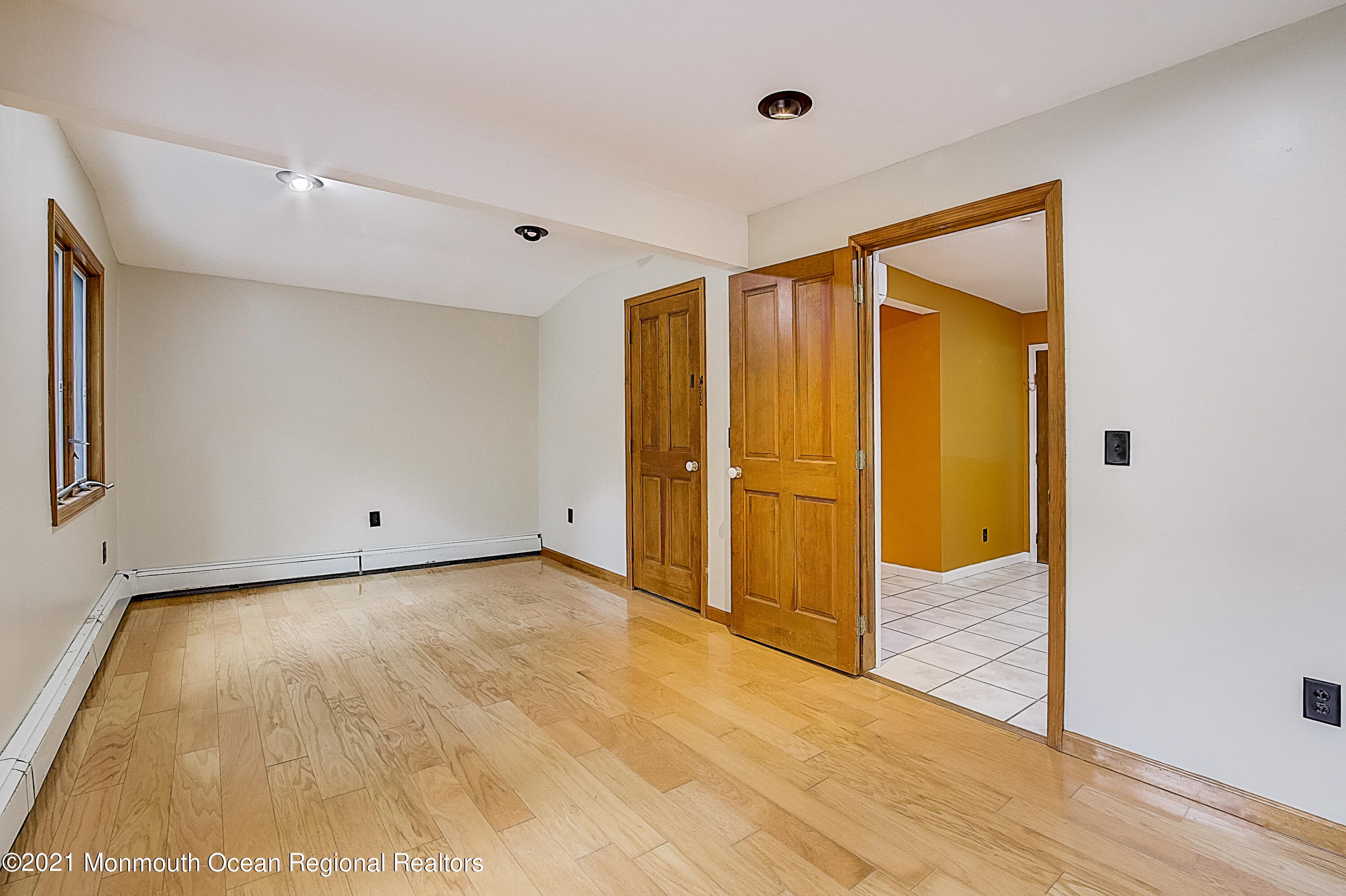 105 Bethany Road Holmdel, NJ 07733 - Photo 15 of 32 37-Bethany Rd -037