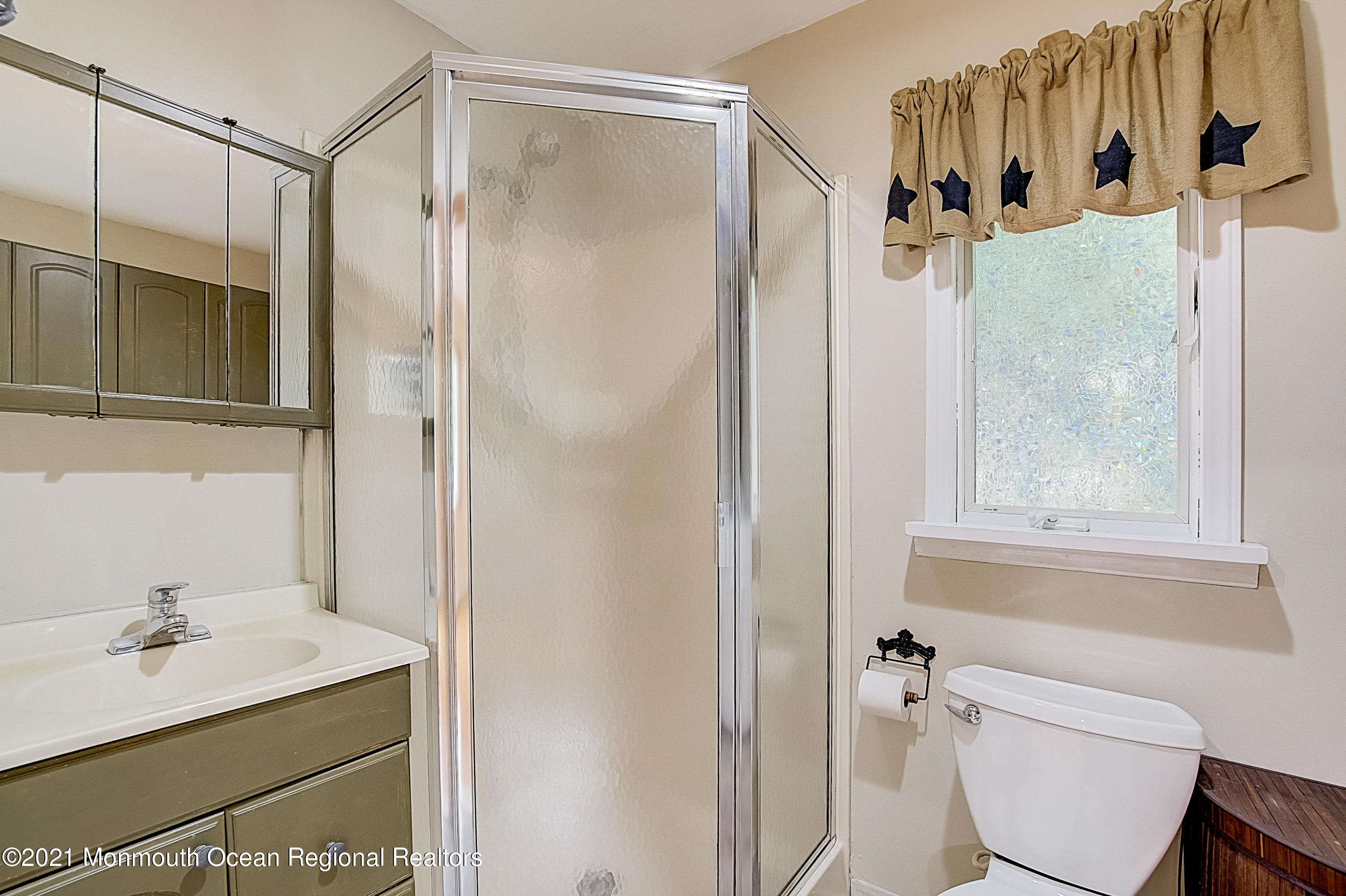 105 Bethany Road Holmdel, NJ 07733 - Photo 16 of 32 38-Bethany Rd -038