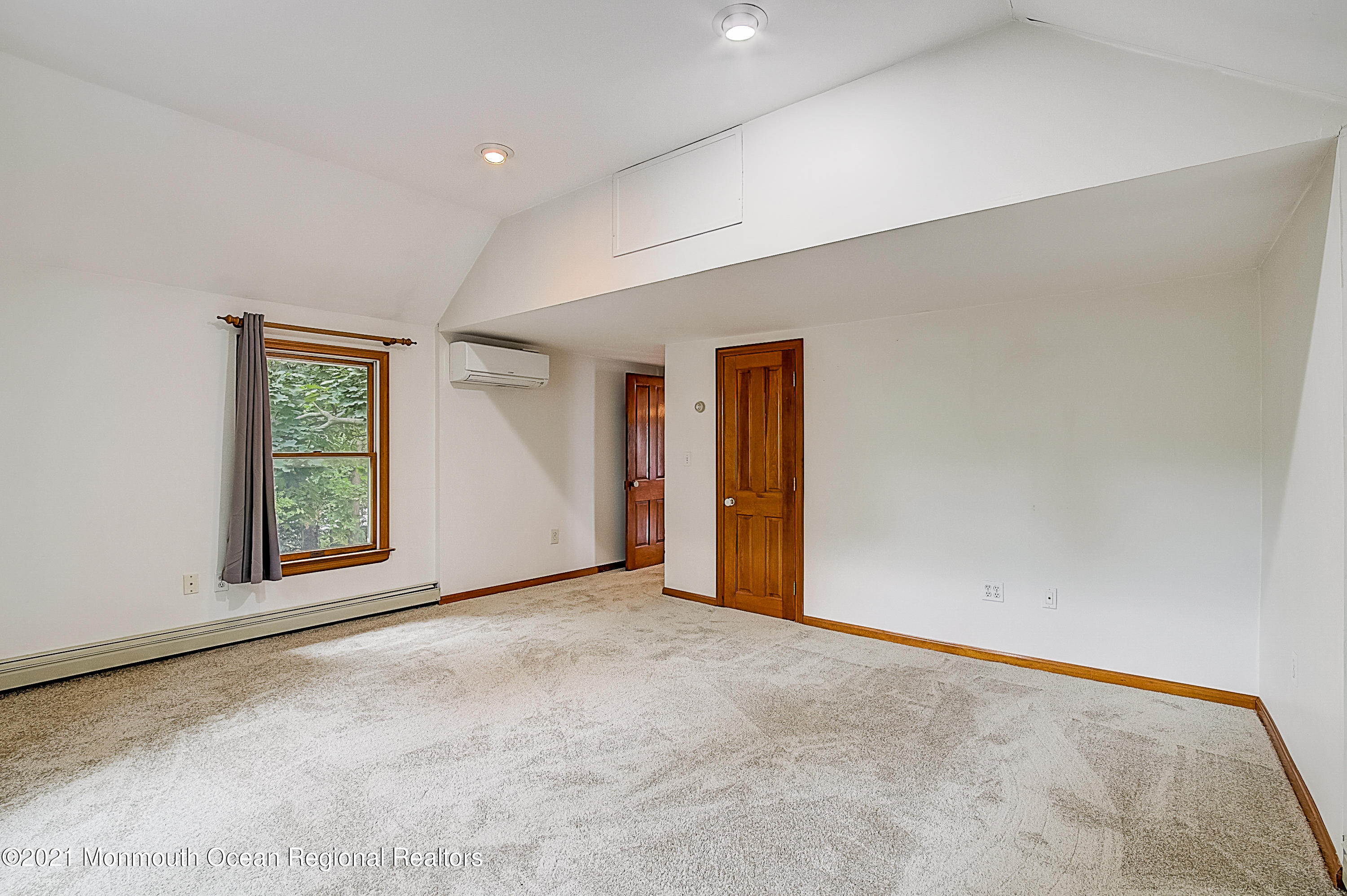 105 Bethany Road Holmdel, NJ 07733 - Photo 19 of 32 24-Bethany Rd -024