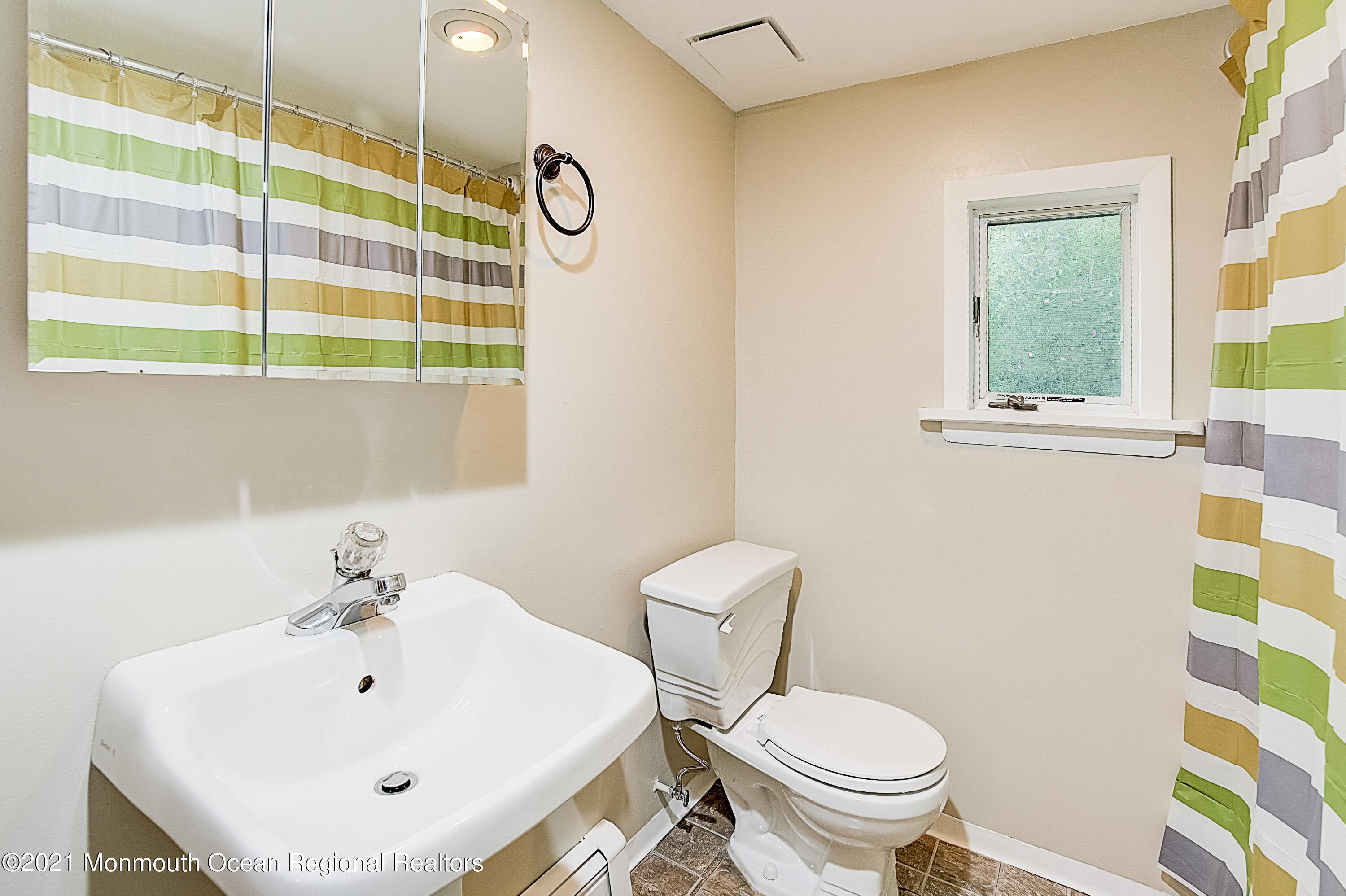 105 Bethany Road Holmdel, NJ 07733 - Photo 21 of 32 27-Bethany Rd -027