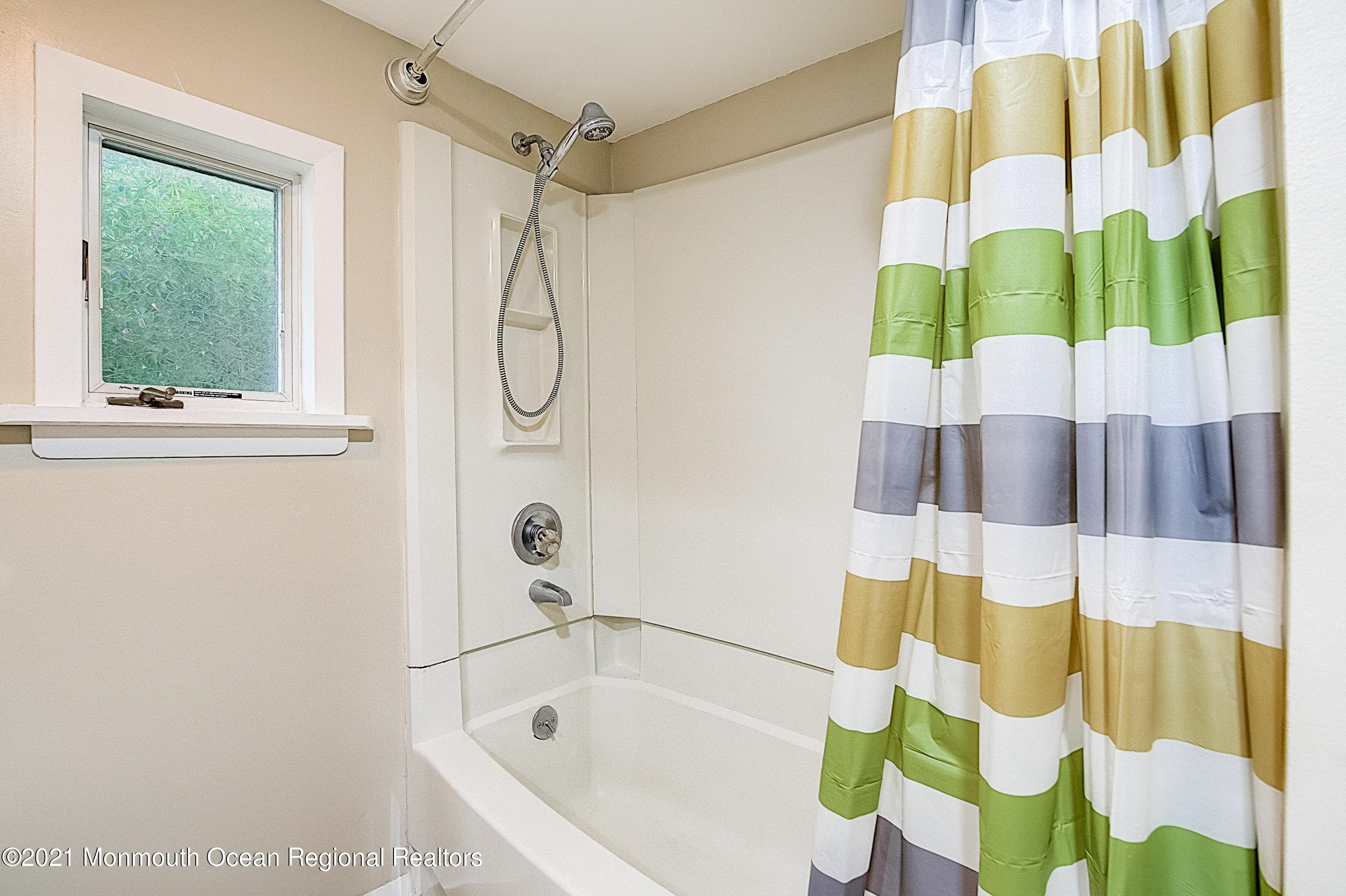 105 Bethany Road Holmdel, NJ 07733 - Photo 22 of 32 29-Bethany Rd -029