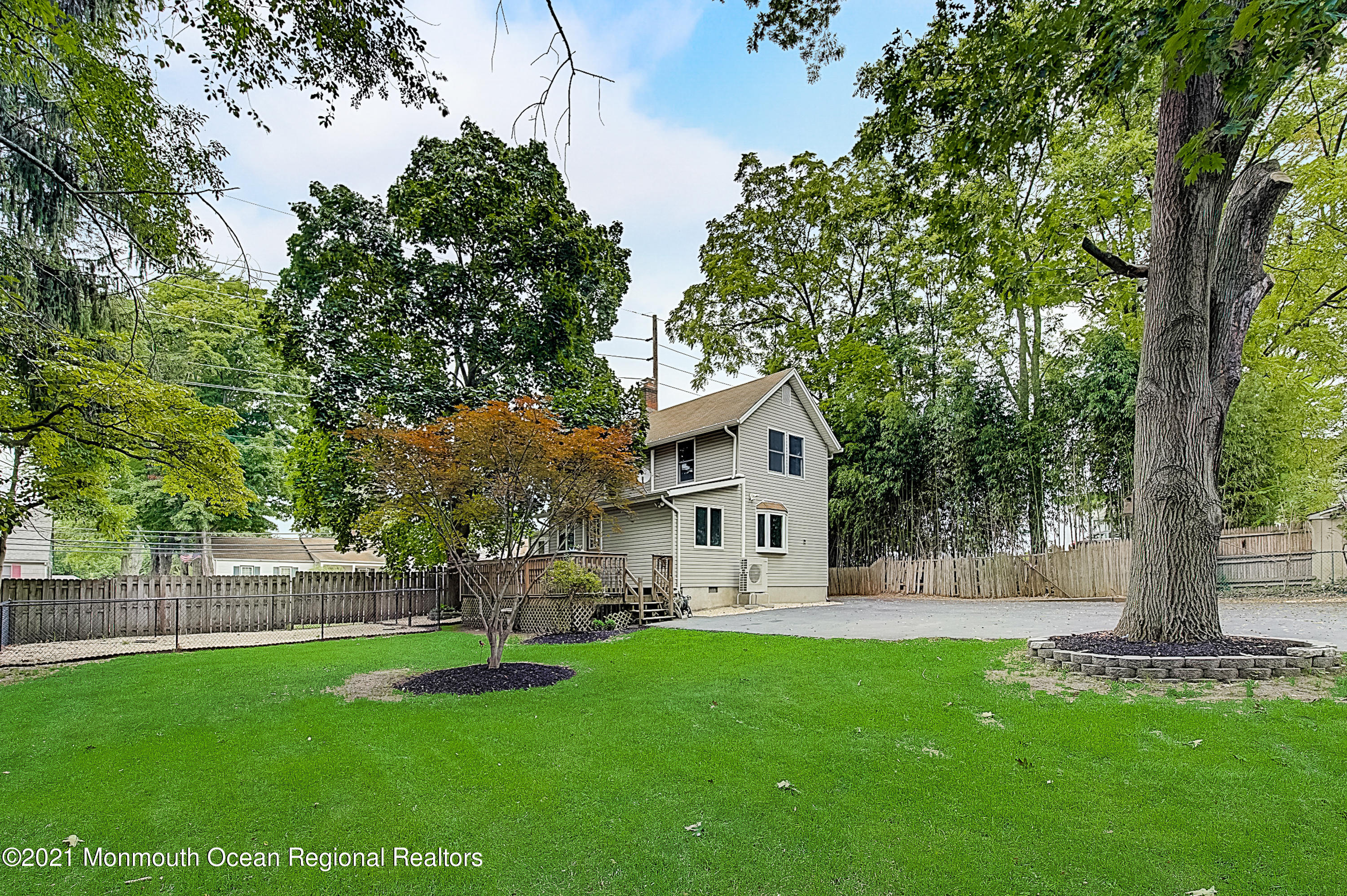 105 Bethany Road Holmdel, NJ 07733 - Photo 31 of 32 54-Bethany Rd -054